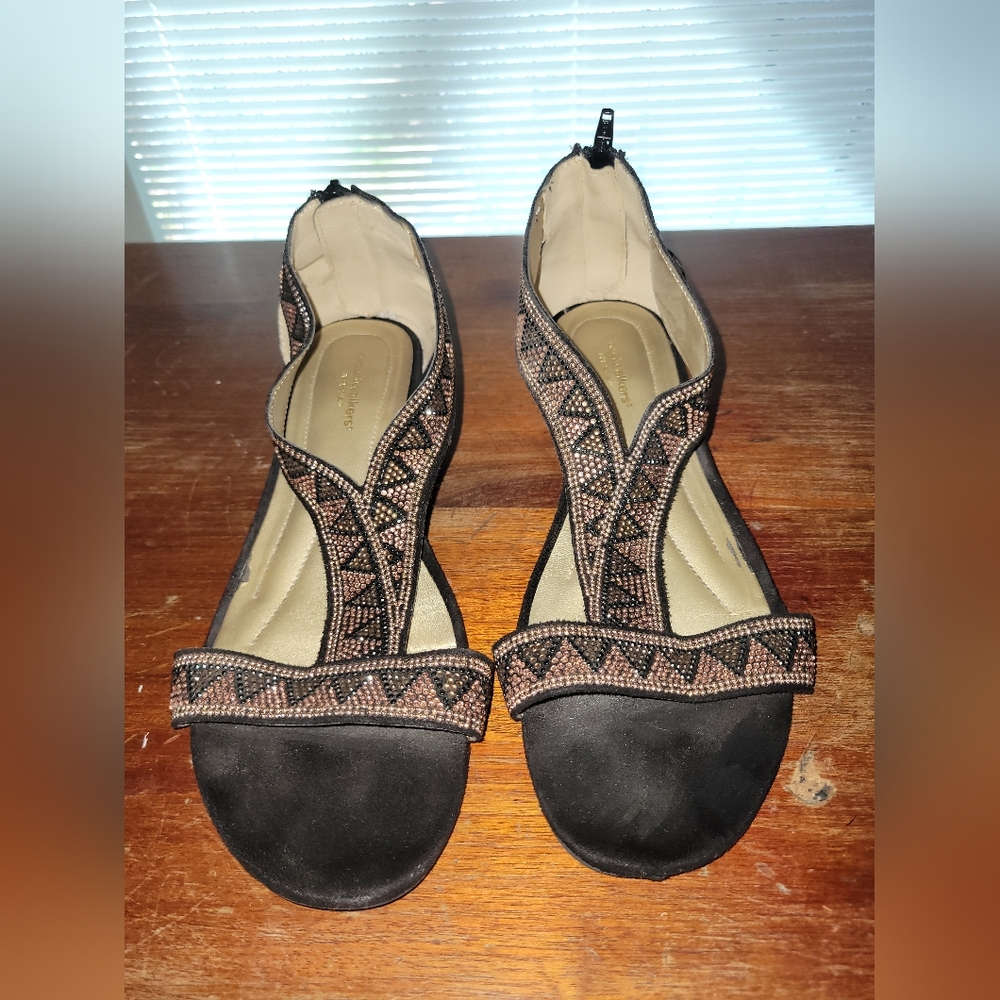 Cloudwalkers Black & Champagne Embellished Low Zip Heel Sandals Size 9W
